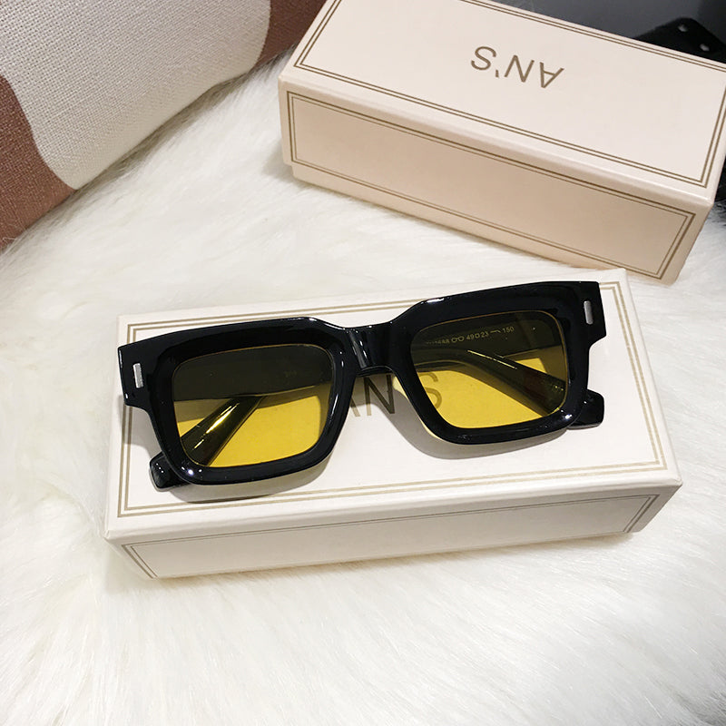 Rectangular sunglasses